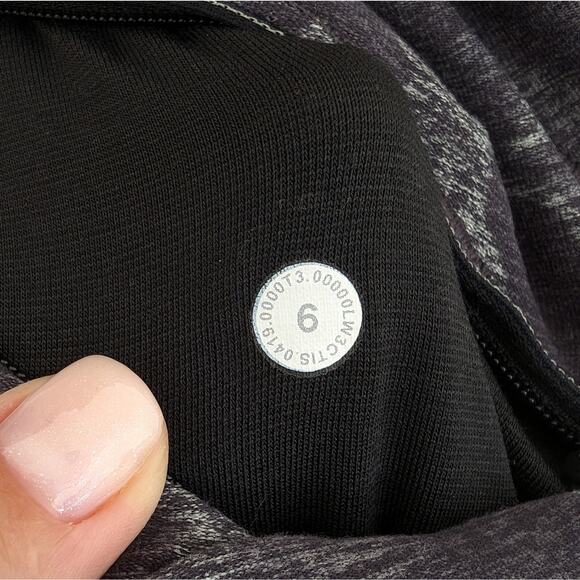 Lululemon Warm Stabilizer 1/2 Zip Hoodie in Incognito Camo, Women's Size 6 - Picture 5 of 5